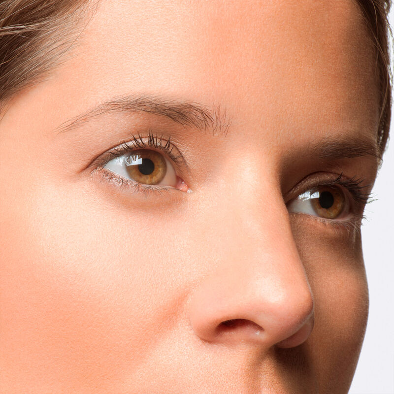 Make Up For Ever Ultra HD Concealer - Light Capturing Self Setting
