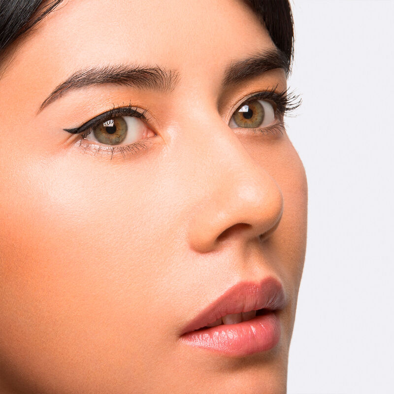 Make Up For Ever Ultra HD Concealer - Light Capturing Self Setting