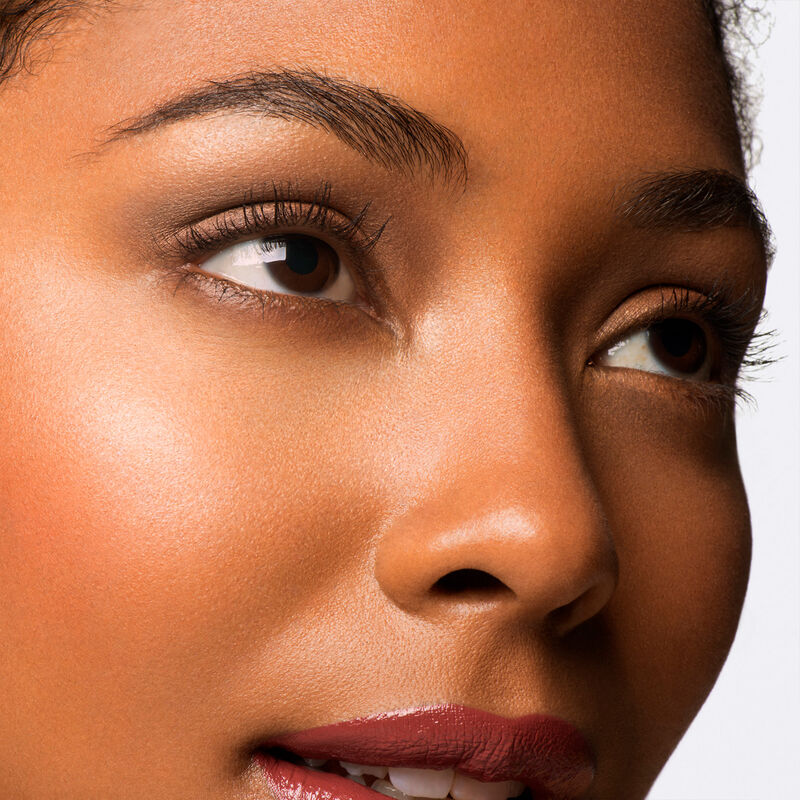 Make Up For Ever Ultra HD Concealer - Light Capturing Self Setting
