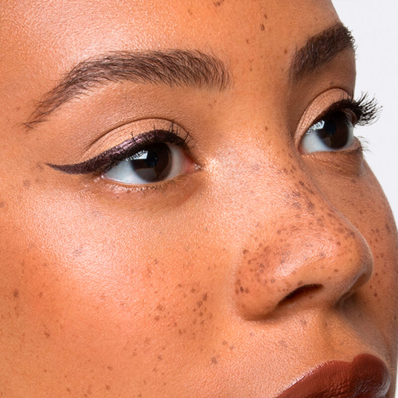 Make Up For Ever Ultra HD Concealer - Light Capturing Self Setting