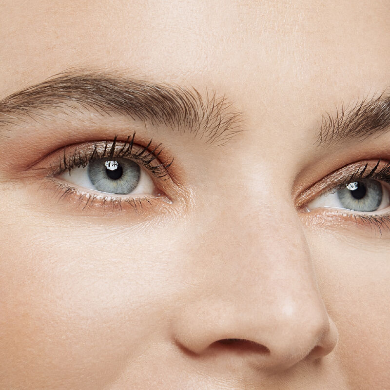 Make Up For Ever Ultra HD Concealer - Light Capturing Self Setting