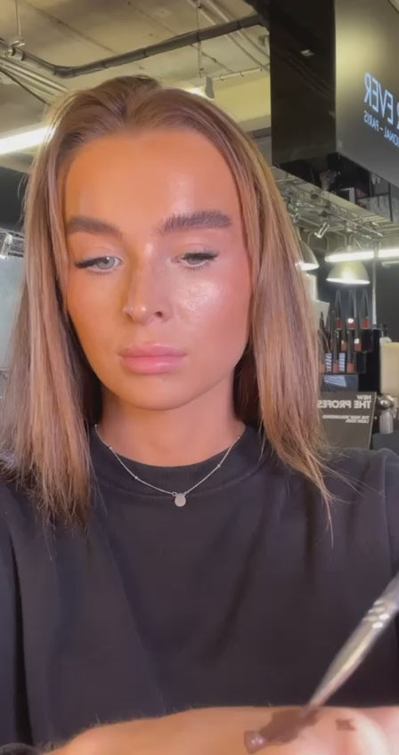 Load video: Paddy McGurgan Brushes No.11 PRO Angle Brow/Liner Brush