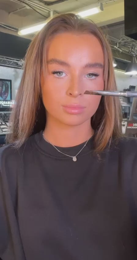 Load video: Paddy McGurgan Brushes No.11 PRO Angle Brow/Liner Brush